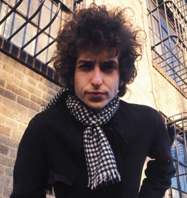 Bob Dylan plano americano contrapicado